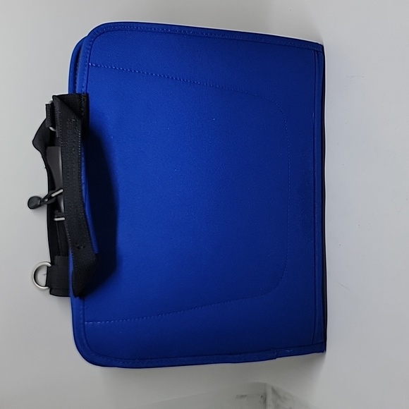 Rei Blue IPad or Tablet Carry Case - Picture 14 of 14